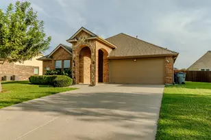 3105 Clear Springs Dr, Forney, TX 75126 - Photo 3