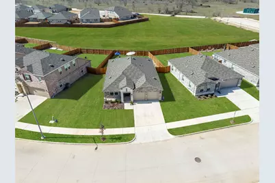 1916 Winding Creek Way, Denton, TX 76208 - Photo 5