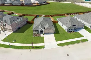 1916 Winding Crk Wy, Denton, TX 76208 - Photo 5