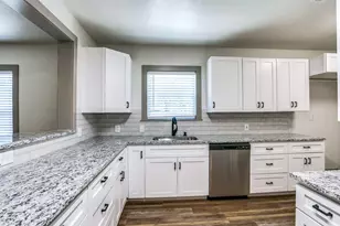 500 N Pine St, Roanoke, TX 76262 - Photo 7