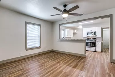 500 N Pine Street, Roanoke, TX 76262 - Photo 5