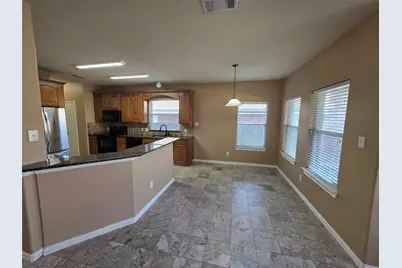 1522 Avenue E, Grand Prairie, TX 75051 - Photo 9