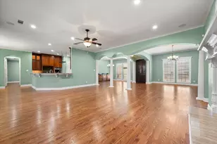 1902 Melbourne Dr, Pantego, TX 76013 - Photo 11