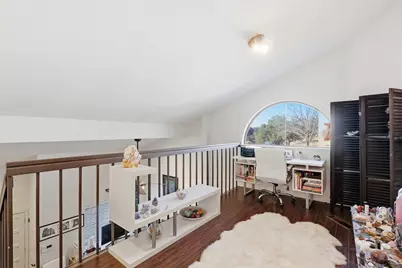 527 Ranch Trail #149, Irving, TX 75063 - Photo 9