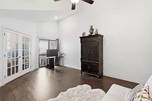 527 Ranch Trail, Irving, TX 75063 - Photo 15