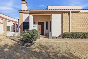 527 Ranch Trail, Irving, TX 75063 - Photo 3