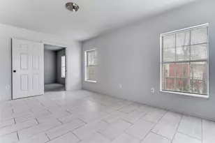 7909 Wanebe Dr, Dallas, TX 75235 - Photo 17