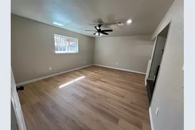 5804 Gatewood Drive, Arlington, TX 76016 - Photo 9