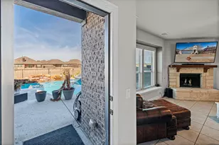 1020 Austin Dr, Godley, TX 76044 - Photo 23