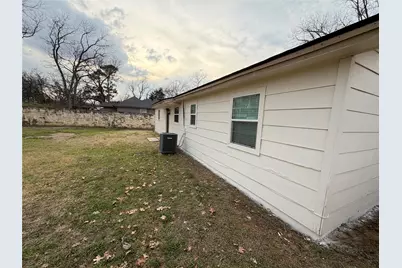 103 Myers Avenue, Cleburne, TX 76033 - Photo 17