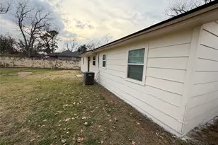 103 Myers Ave, Cleburne, TX 76033 - Photo 17