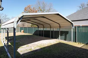 924 Guam St, Tool, TX 75143 - Photo 25