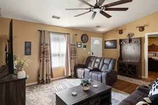 924 Guam St, Tool, TX 75143 - Photo 7