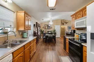 924 Guam St, Tool, TX 75143 - Photo 15