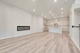 8223 Challenger Ln, Frisco, TX 75034 - Photo 5