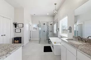 219 Columbia Ct, Springtown, TX 76082 - Photo 25