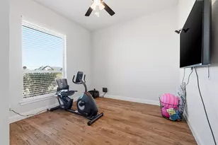 219 Columbia Ct, Springtown, TX 76082 - Photo 29