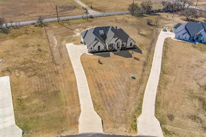 219 Columbia Court, Springtown, TX 76082 - Photo 35