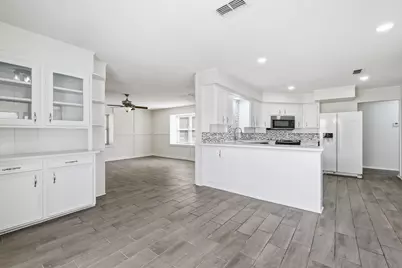 6908 Wilton Drive, Fort Worth, TX 76133 - Photo 11