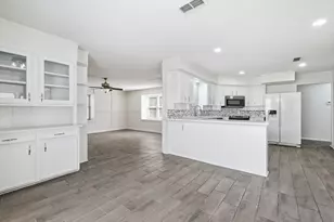 6908 Wilton Dr, Fort Worth, TX 76133 - Photo 11