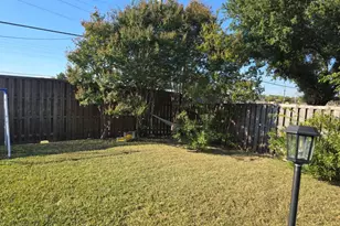 3627 Longcourt Cir, Mesquite, TX 75150 - Photo 3