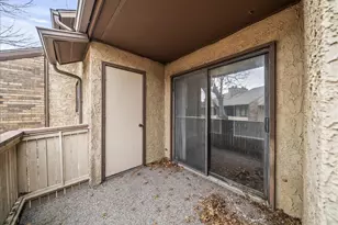 1909 Cloisters Dr, Arlington, TX 76011 - Photo 21