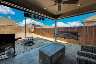 1200 Fairbanks Dr, Ennis, TX 75119 - Photo 23