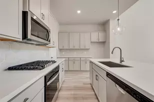 8159 Challenger Ln, Frisco, TX 75034 - Photo 3