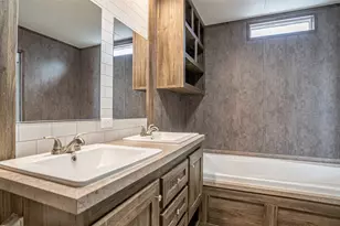 913 Bosque River Dr, Granbury, TX 76048 - Photo 17