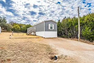 913 Bosque River Dr, Granbury, TX 76048 - Photo 5