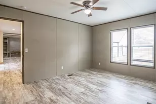 913 Bosque River Dr, Granbury, TX 76048 - Photo 23