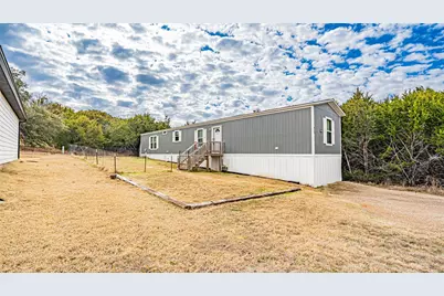 913 Bosque River Drive, Granbury, TX 76048 - Photo 3