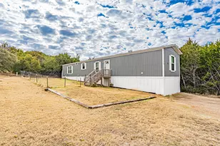 913 Bosque River Dr, Granbury, TX 76048 - Photo 3