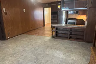 1103 W 11th St, McGregor, TX 76657 - Photo 5