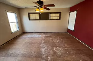 1103 W 11th St, McGregor, TX 76657 - Photo 13