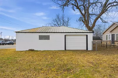 129 N Magnolia Street, Crowley, TX 76036 - Photo 7