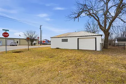 129 N Magnolia Street, Crowley, TX 76036 - Photo 15