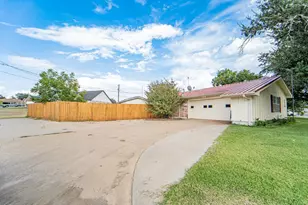 2410 Sha Ln, Breckenridge, TX 76424 - Photo 3