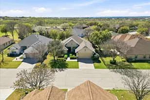 10917 Southerland Dr, Denton, TX 76207 - Photo 29