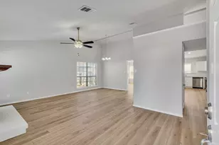 1508 Rockdale Dr, Arlington, TX 76018 - Photo 3