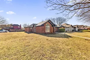 607 Rawlins Dr, Lancaster, TX 75146 - Photo 5