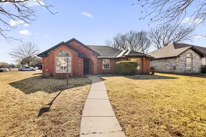 607 Rawlins Drive, Lancaster, TX 75146 - Photo 3