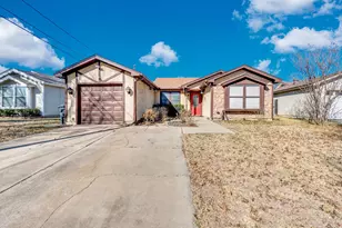 1429 Spring Willow Dr, Arlington, TX 76018 - Photo 1