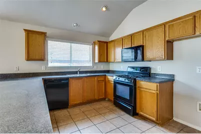 5608 Seafield Lane, Fort Worth, TX 76135 - Photo 5