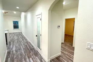 1124 S Hazelwood St, Sherman, TX 75090 - Photo 3