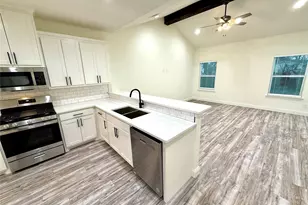 1124 S Hazelwood St, Sherman, TX 75090 - Photo 5