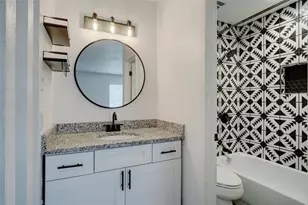 307 Lone Oak Cir, Euless, TX 76039 - Photo 5