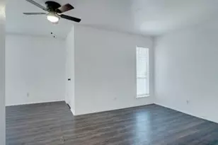 307 Lone Oak Cir, Euless, TX 76039 - Photo 3