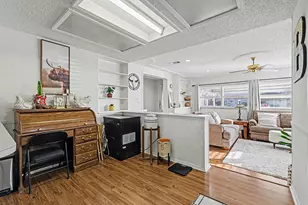 6013 Robin Dr, Watauga, TX 76148 - Photo 9