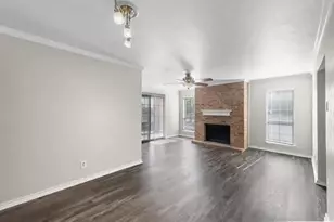 5902 Marvin Loving Dr, Garland, TX 75043 - Photo 5